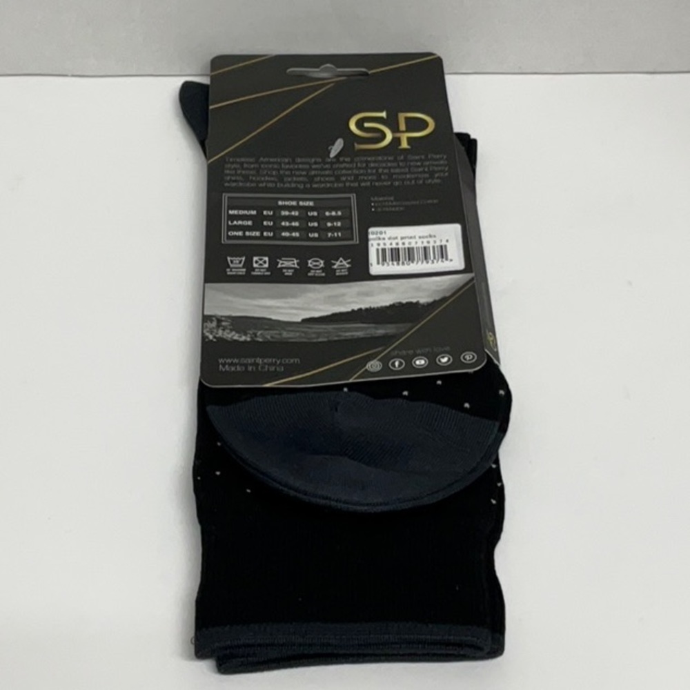 Black Dress Socks with Elegant Dotted Pattern - Picture 5 of 5